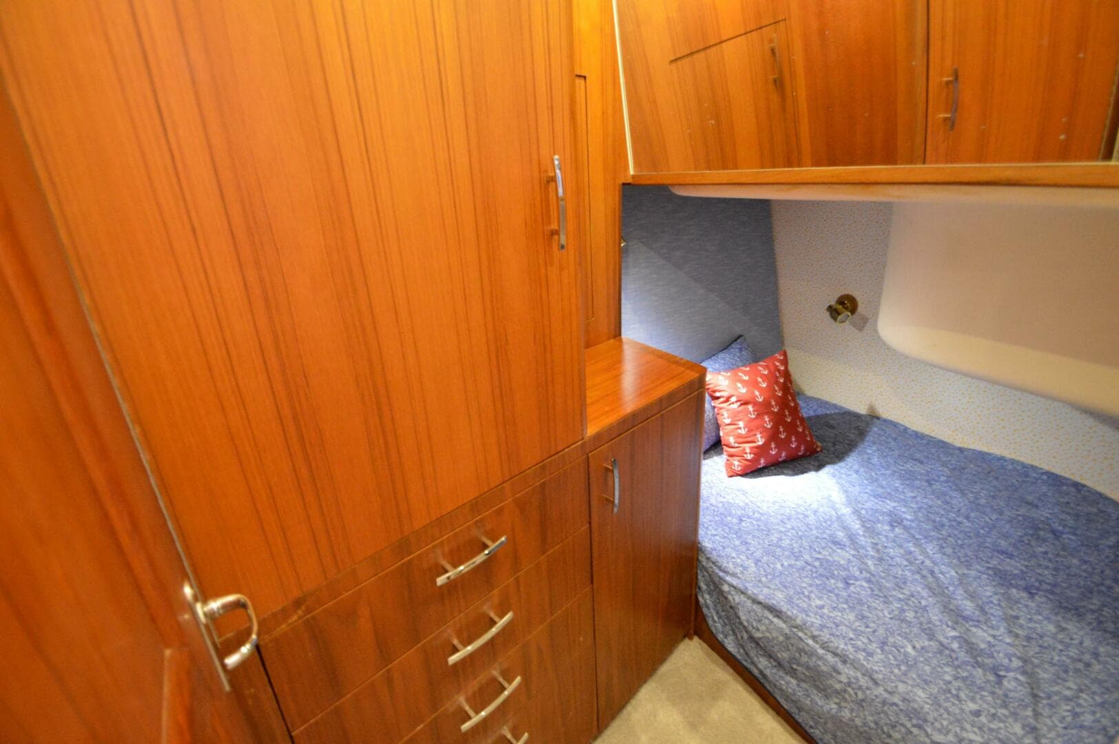 1995 Ocean 48 Cockpit Motor Yacht