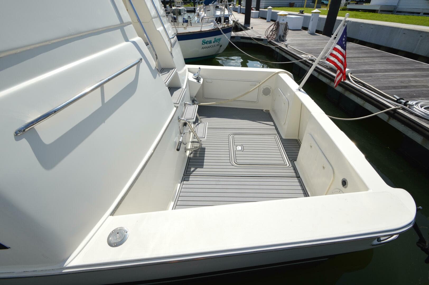 1995 Ocean 48 Cockpit Motor Yacht