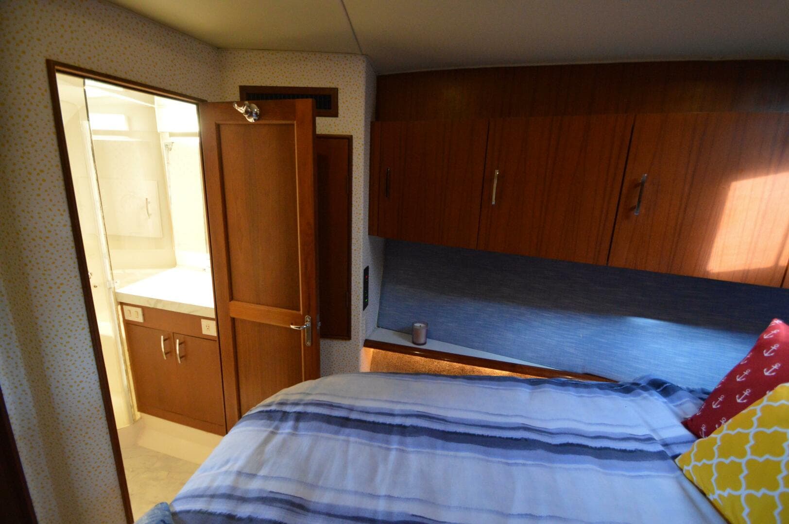 1995 Ocean 48 Cockpit Motor Yacht