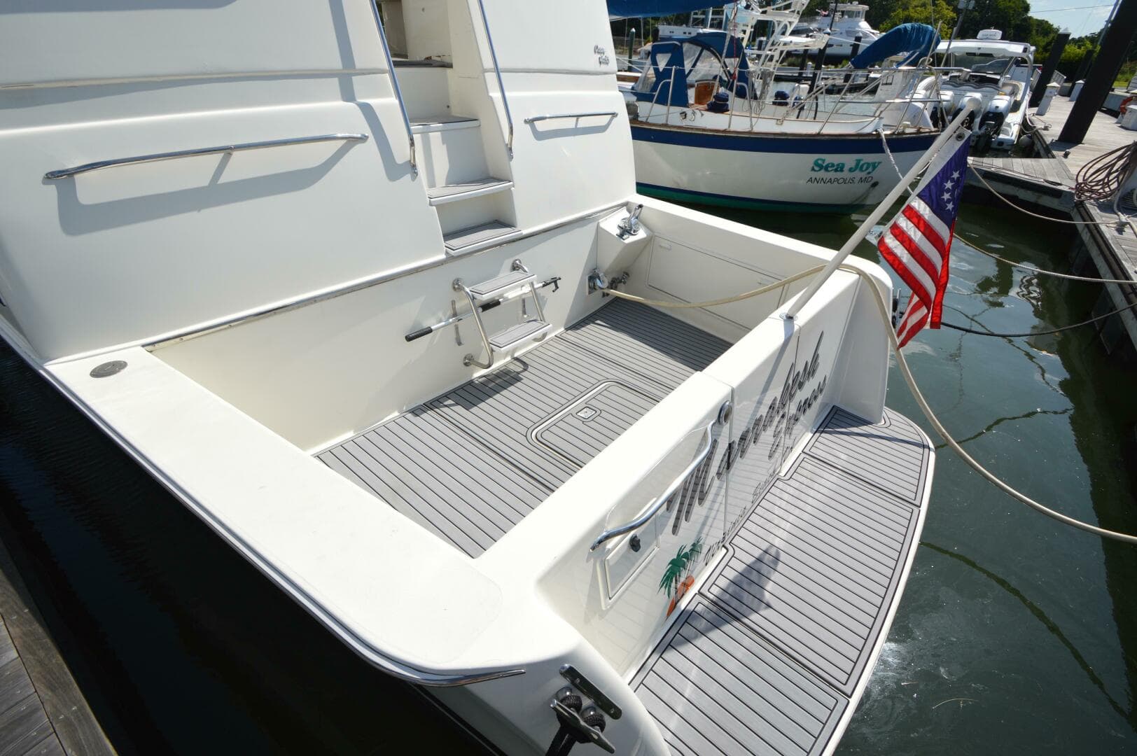 1995 Ocean 48 Cockpit Motor Yacht