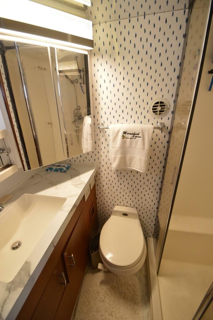 1995 Ocean 48 Cockpit Motor Yacht