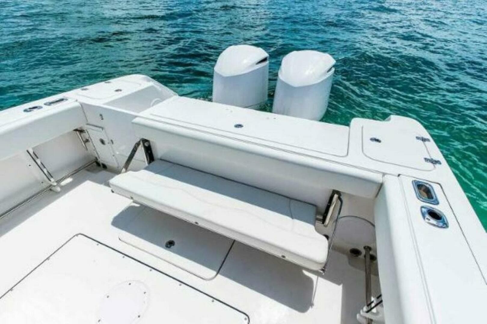 2025 Edgewater 325CC