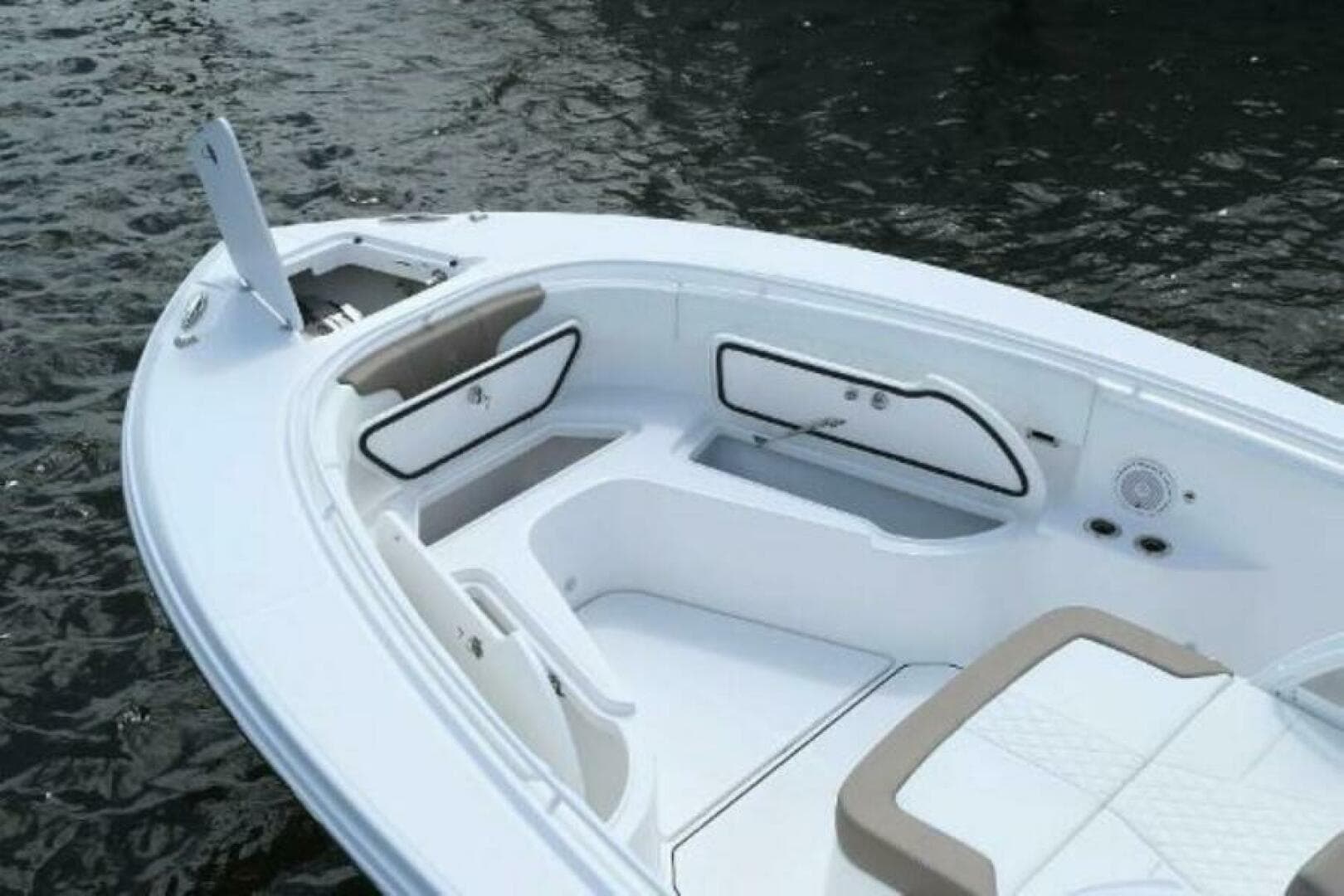 2025 Edgewater 370CC