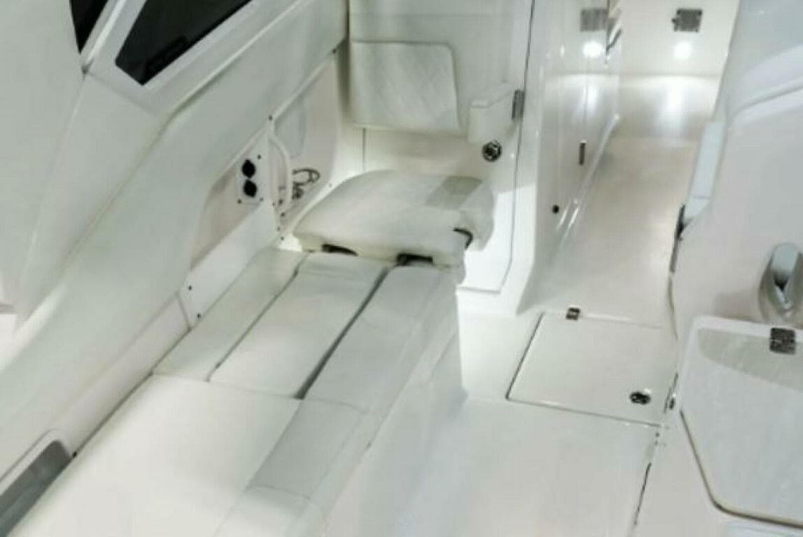 2025 Edgewater 262CX