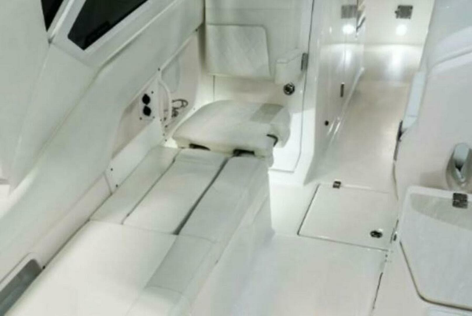 2025 Edgewater 262CX