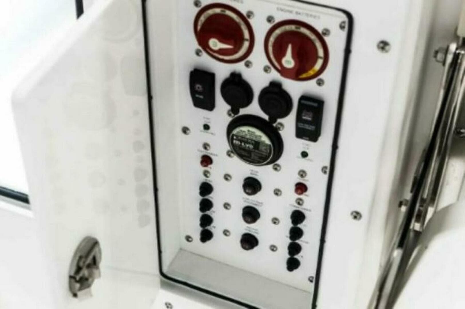 2025 Edgewater 280CX