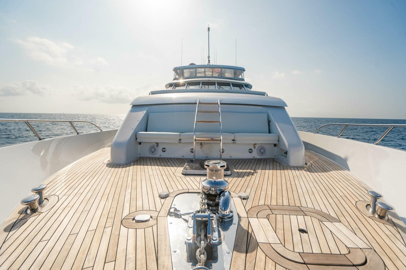 2005 Hatteras 100 Motor Yacht