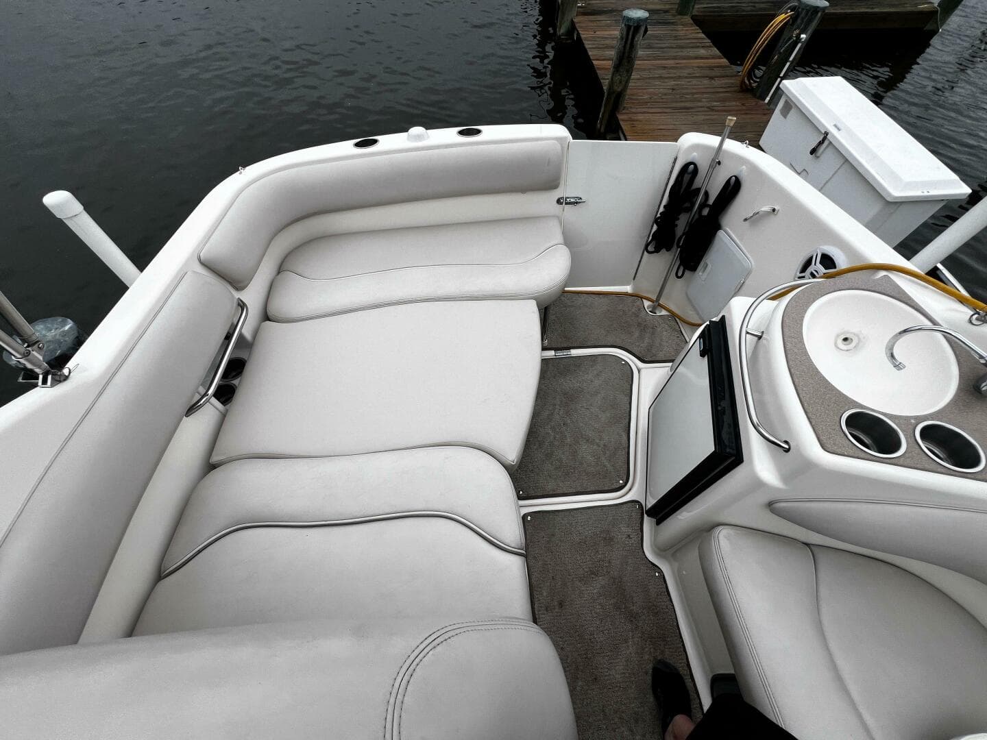 2007 Larson Cabrio 274