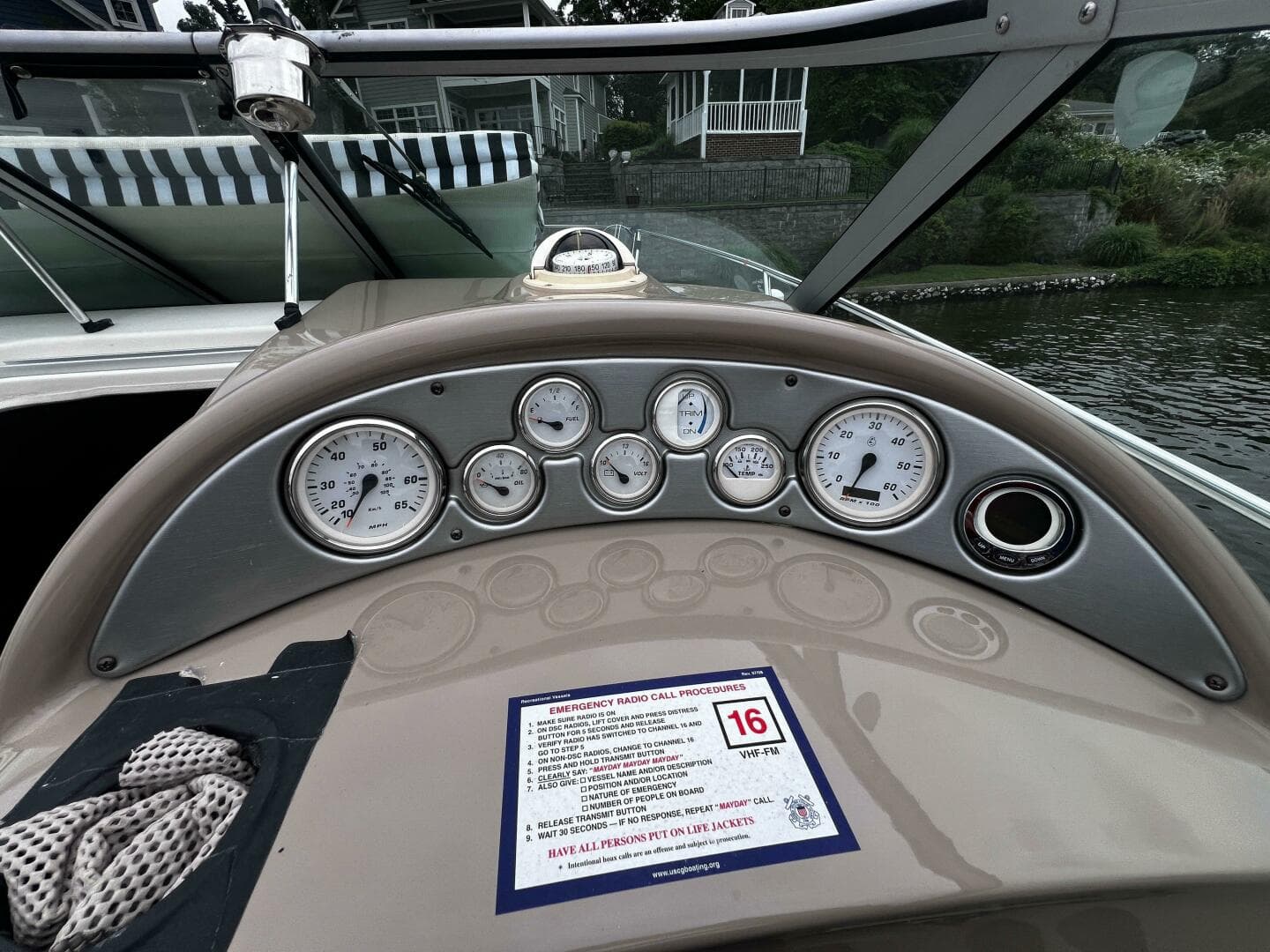 2007 Larson Cabrio 274