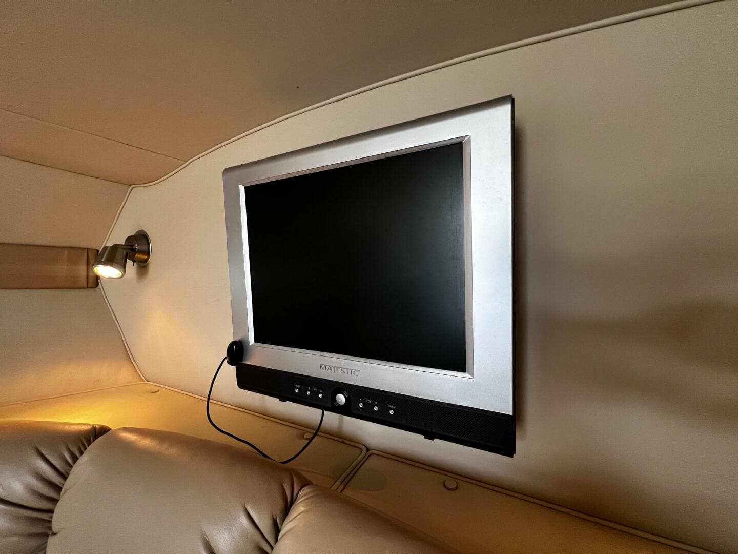 2007 Larson Cabrio 274