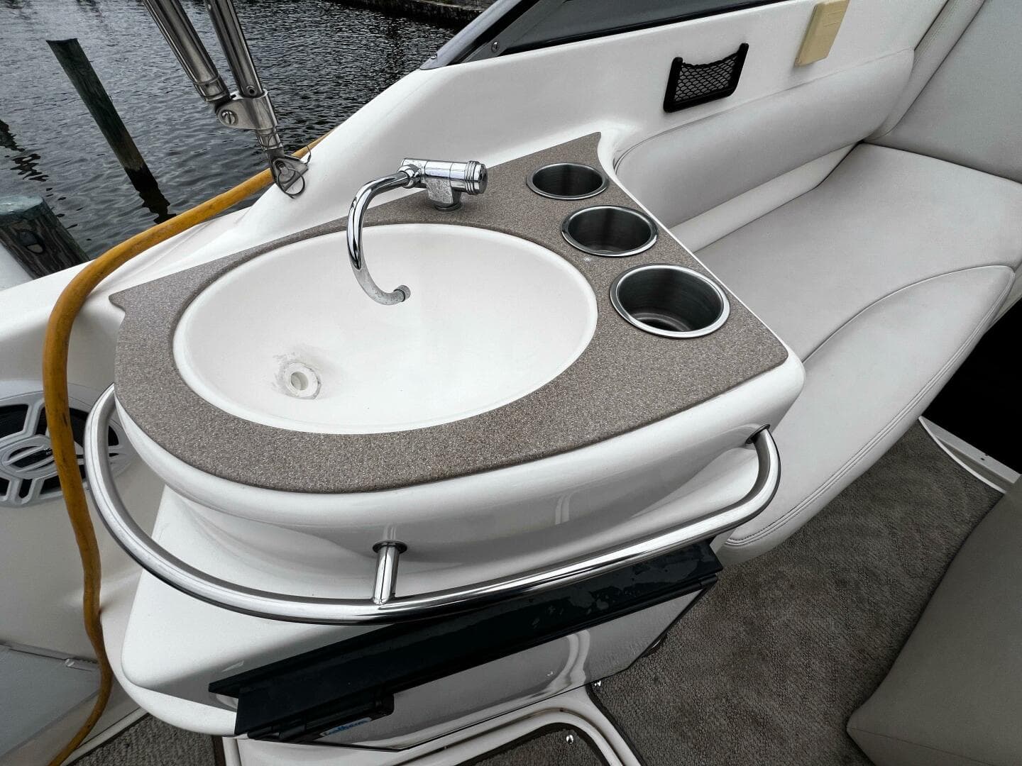 2007 Larson Cabrio 274