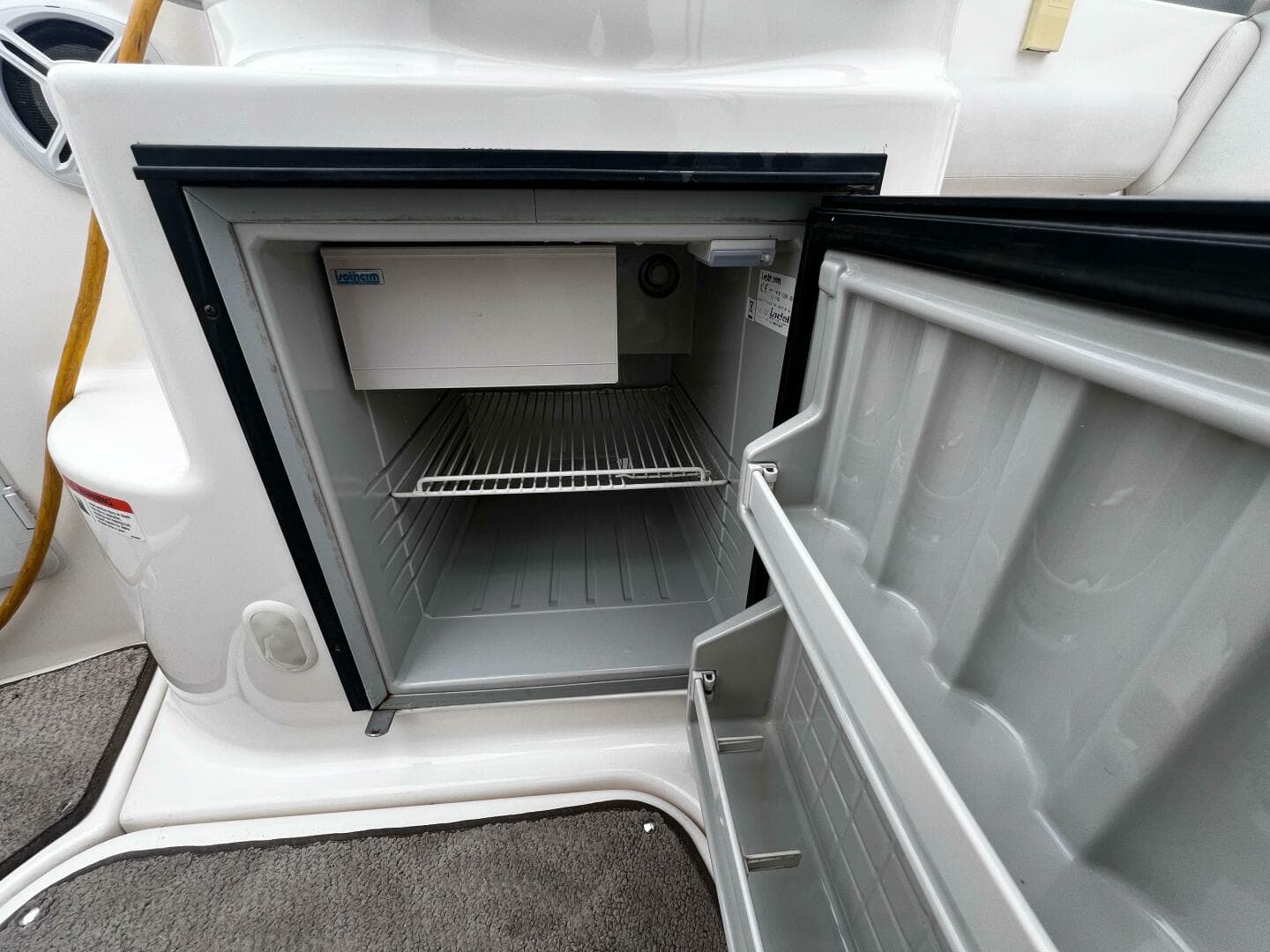 2007 Larson Cabrio 274