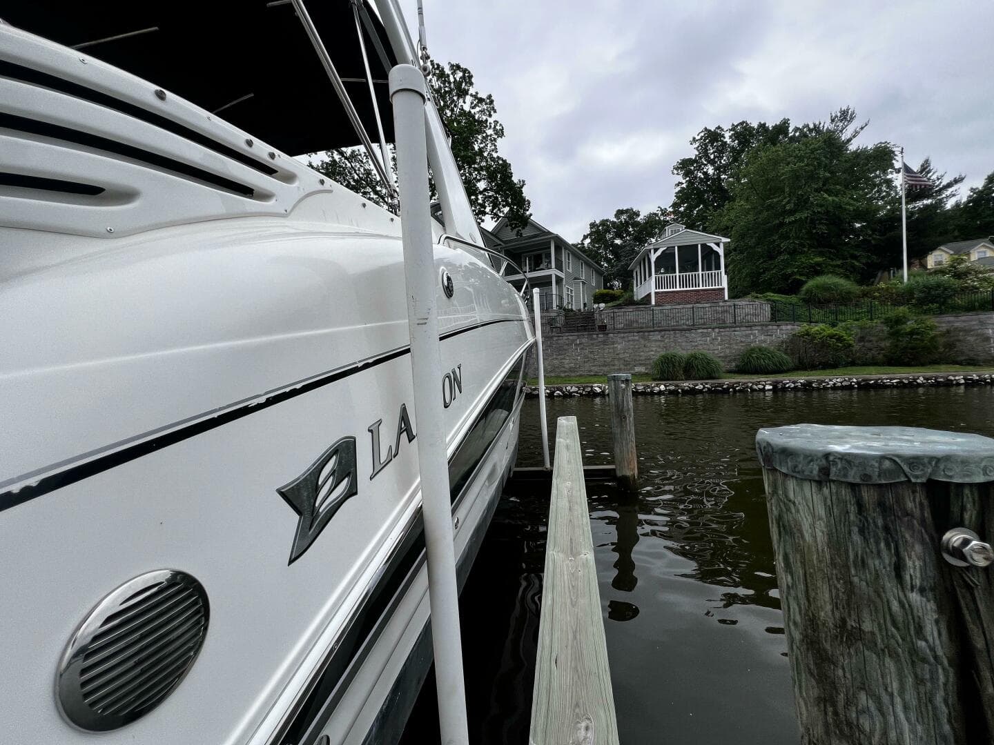 2007 Larson Cabrio 274