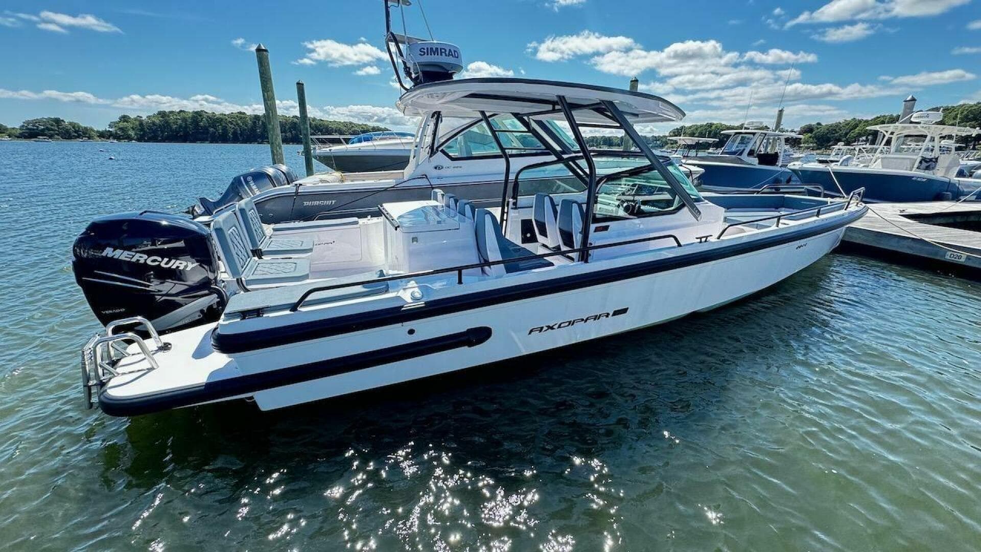 2022 Axopar 28 T-Top