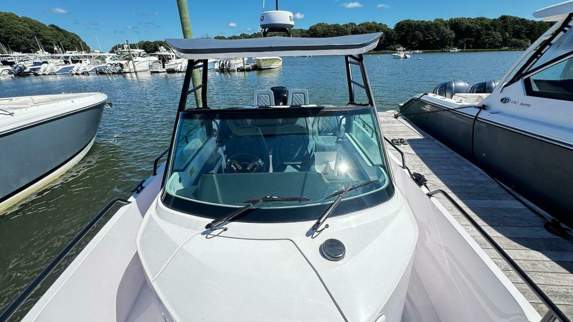 2022 Axopar 28 T-Top