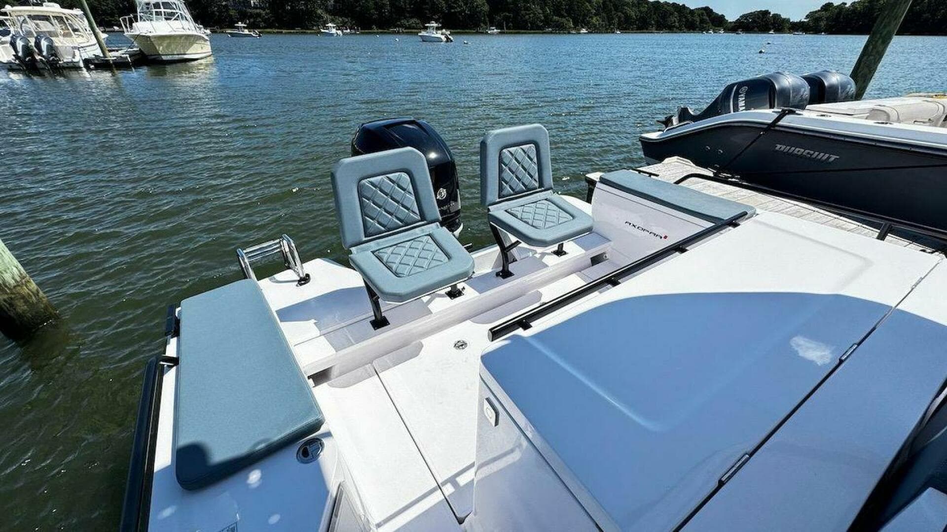 2022 Axopar 28 T-Top