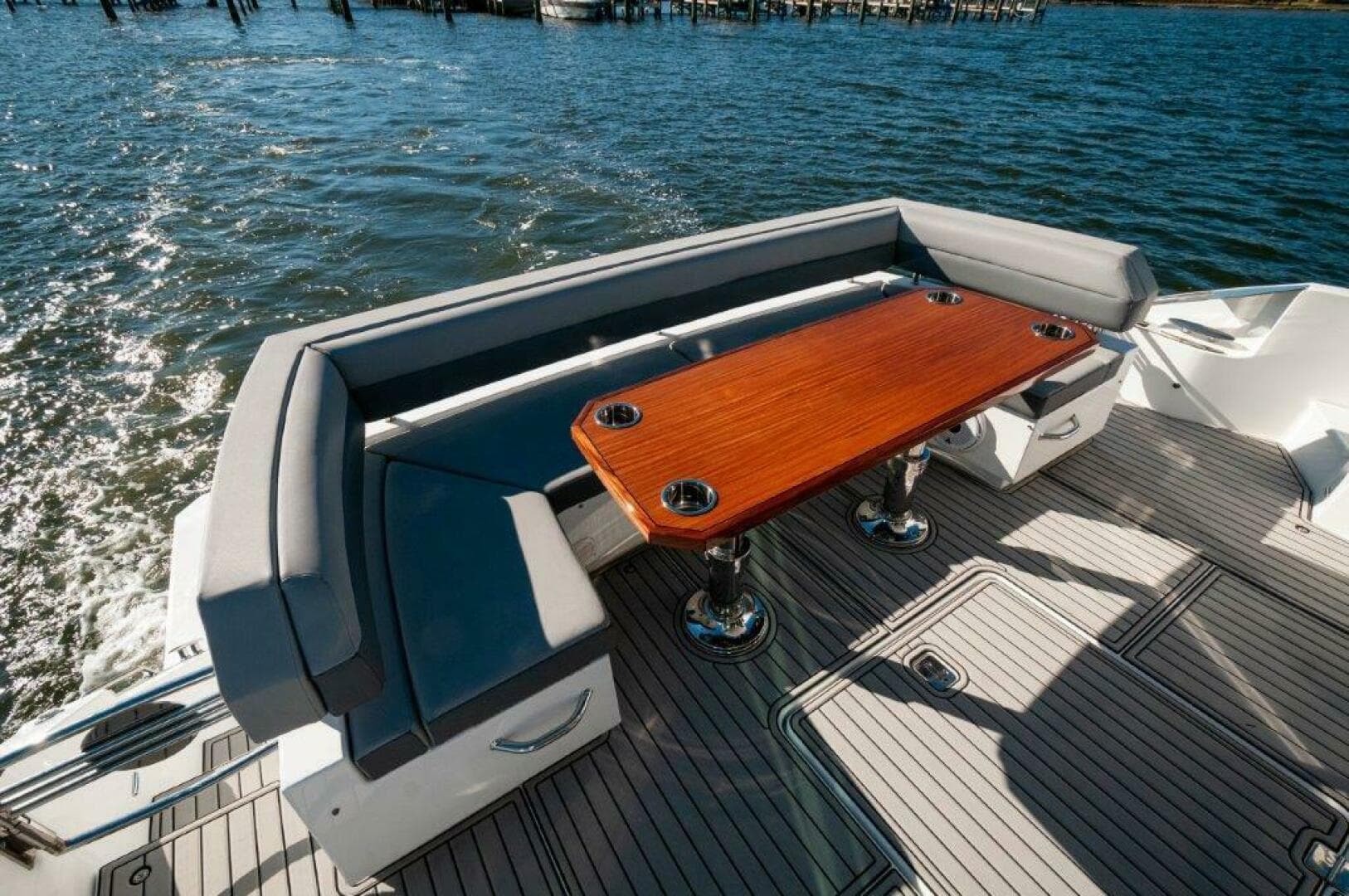 2020 Cruisers Yachts- HARPER BELL- Cockpit 3