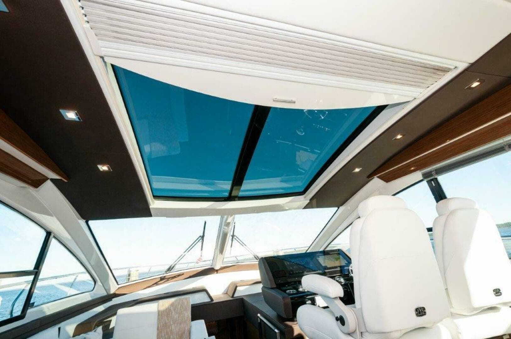 2020 Cruisers Yachts- HARPER BELL- Sun Roof