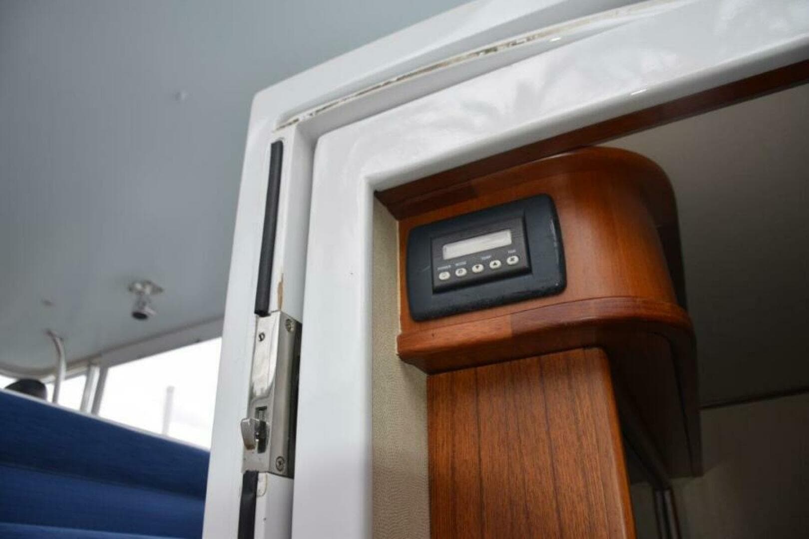 Bridge Deck AC Control And Sliding Cabin Door