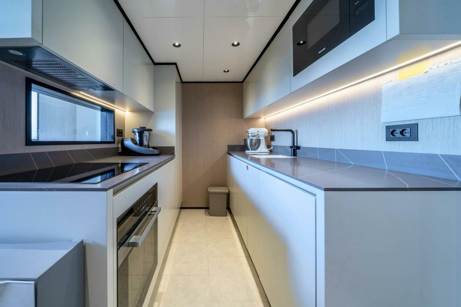 2024 Wider Yachts WiderCat 92