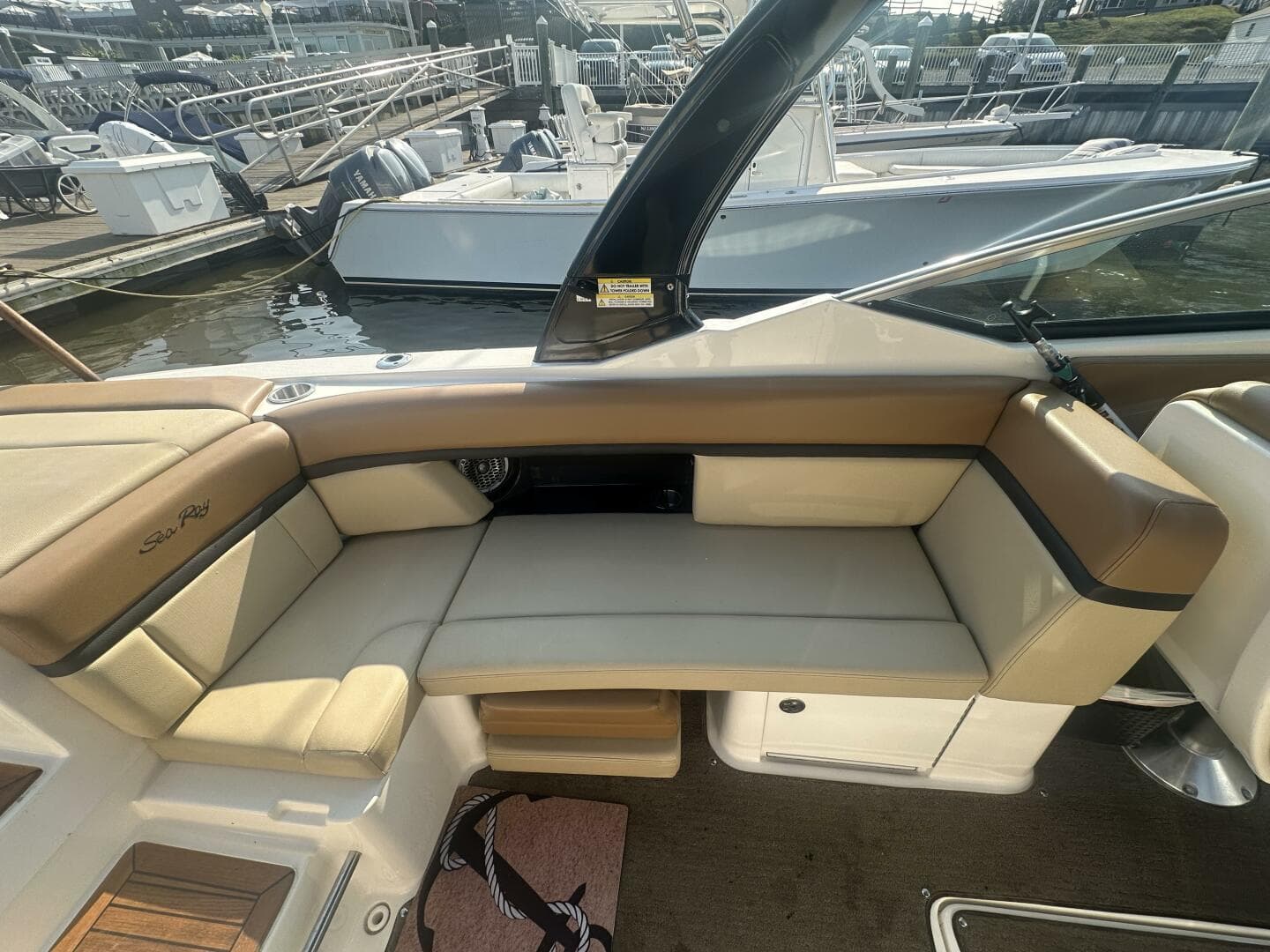 2014 Sea Ray 270 SLX
