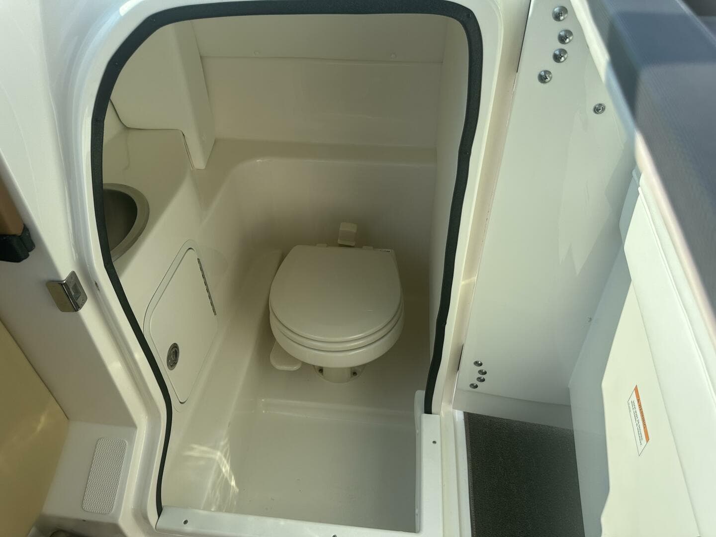 2014 Sea Ray 270 SLX