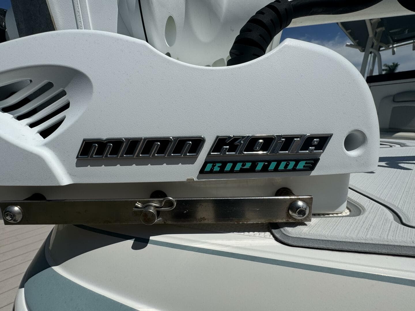 2019 Ranger 2360 Bay Ranger