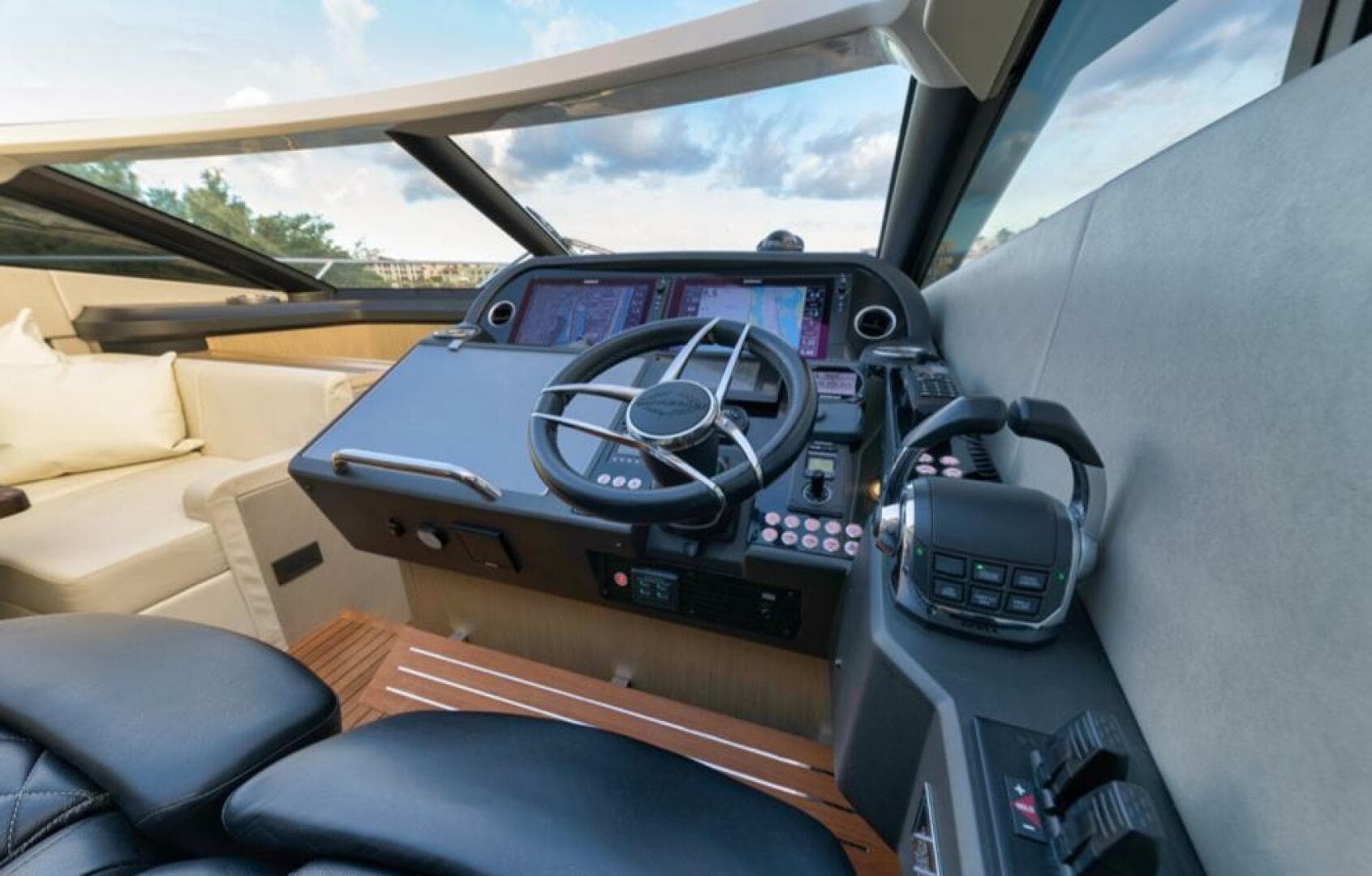 2017 Sunseeker Predator