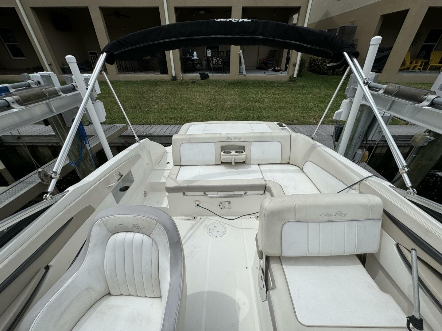 2013 Sea Ray 240 Sundeck