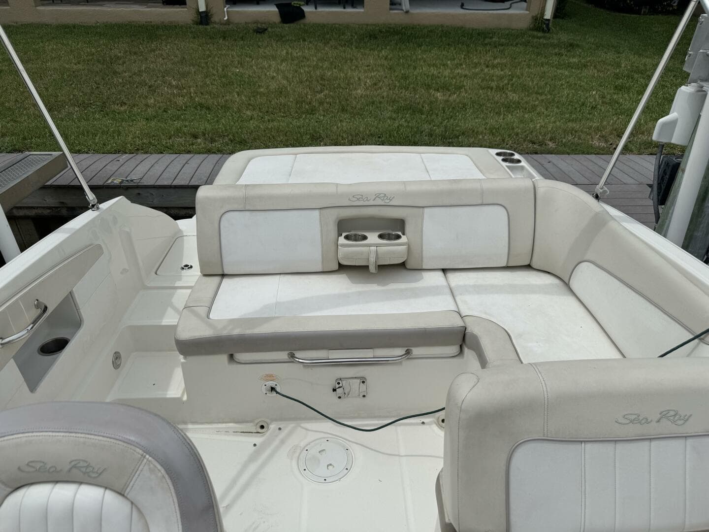 2013 Sea Ray 240 Sundeck