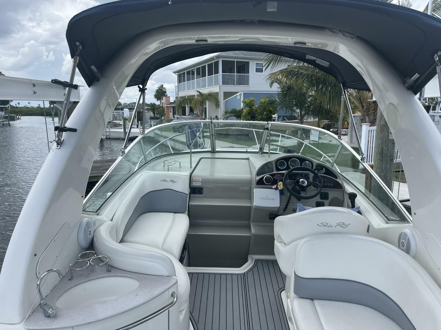 2005 Sea Ray 260 Sundancer