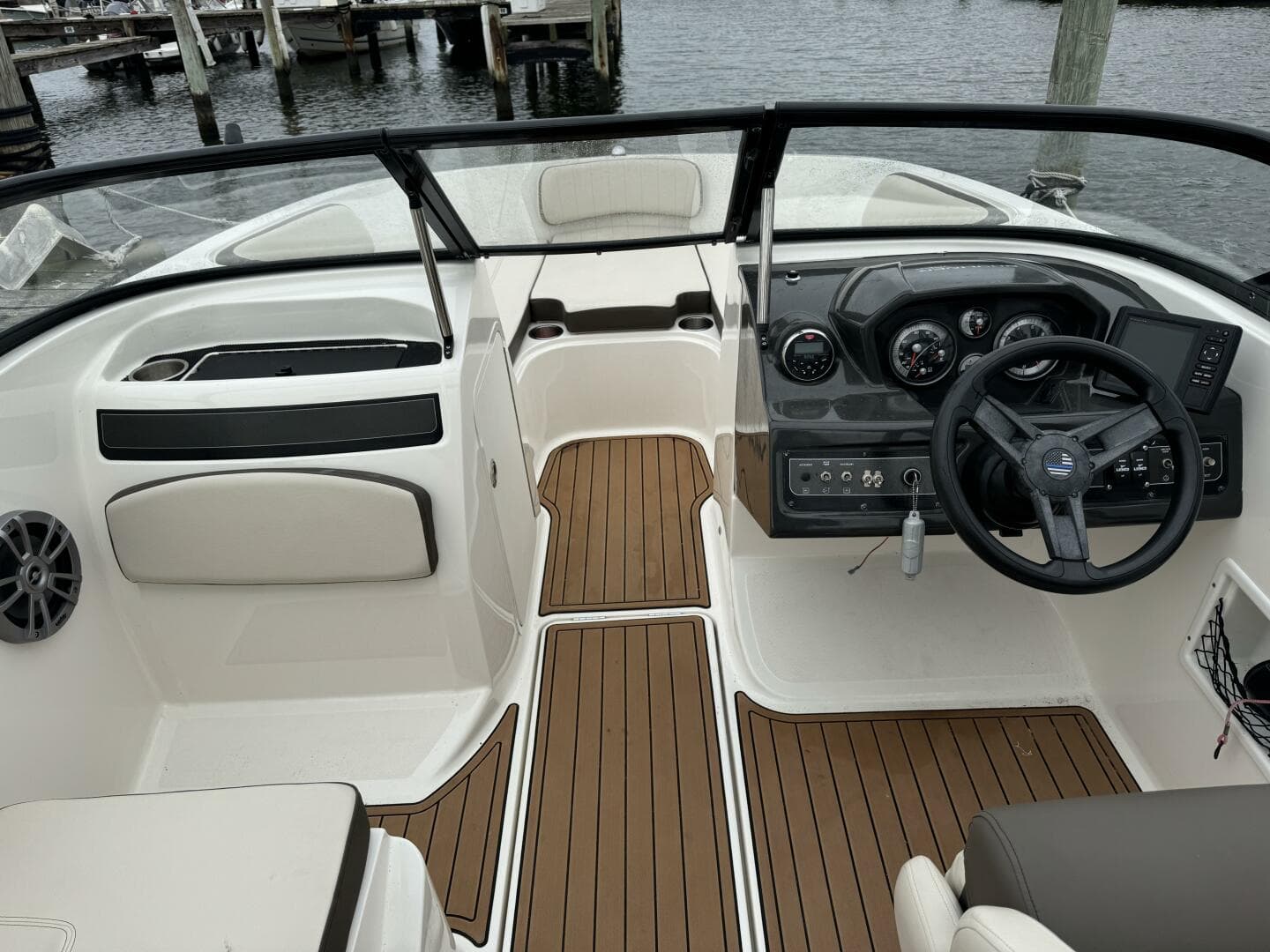 2018 Bayliner VR5 Bowrider OB