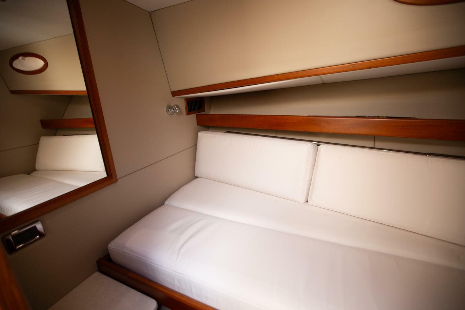 2017 Palm Beach Motor Yachts PB42