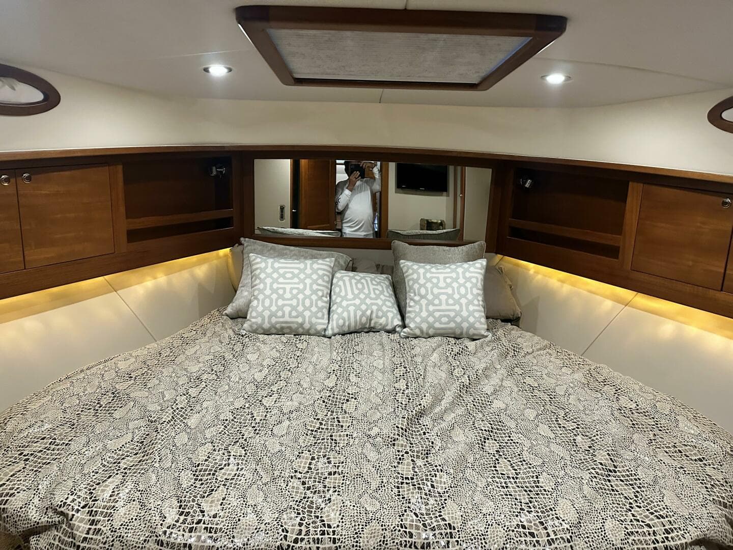 2017 Palm Beach Motor Yachts PB42