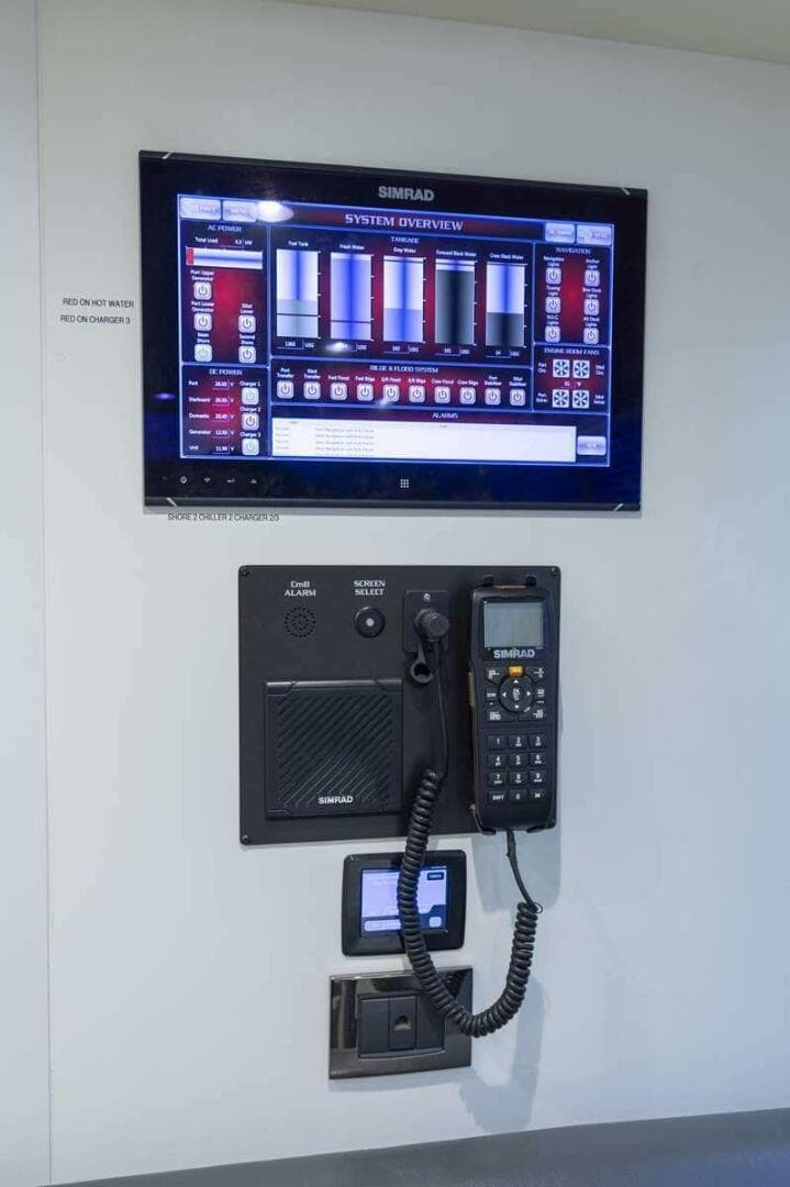 2017 Sunseeker 95 Yacht