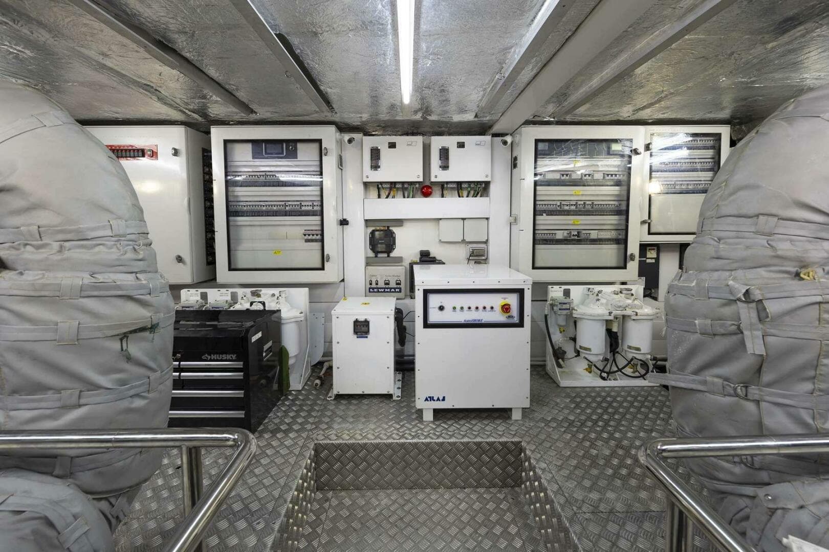 2017 Sunseeker 95 Yacht