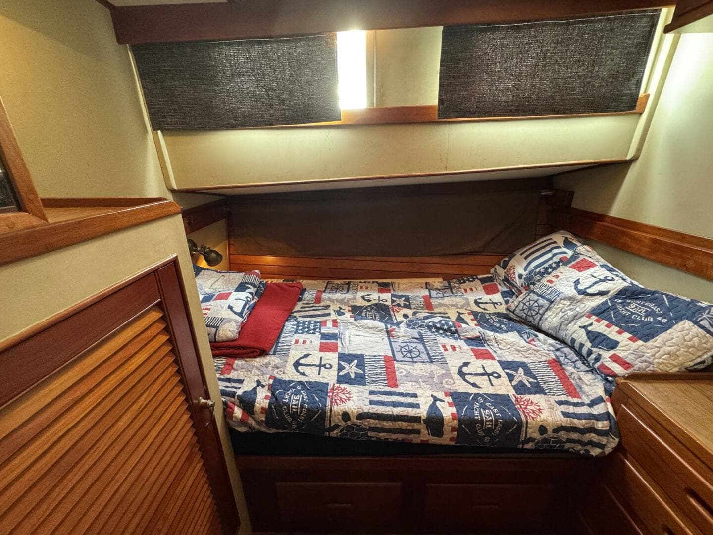 1989 Grand Banks 42 Motor Yacht