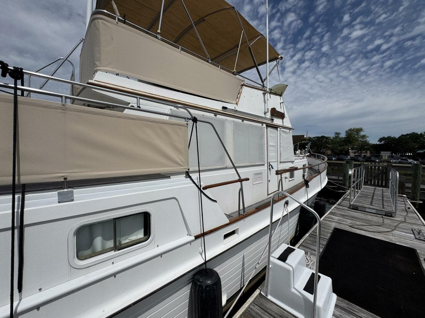1989 Grand Banks 42 Motor Yacht