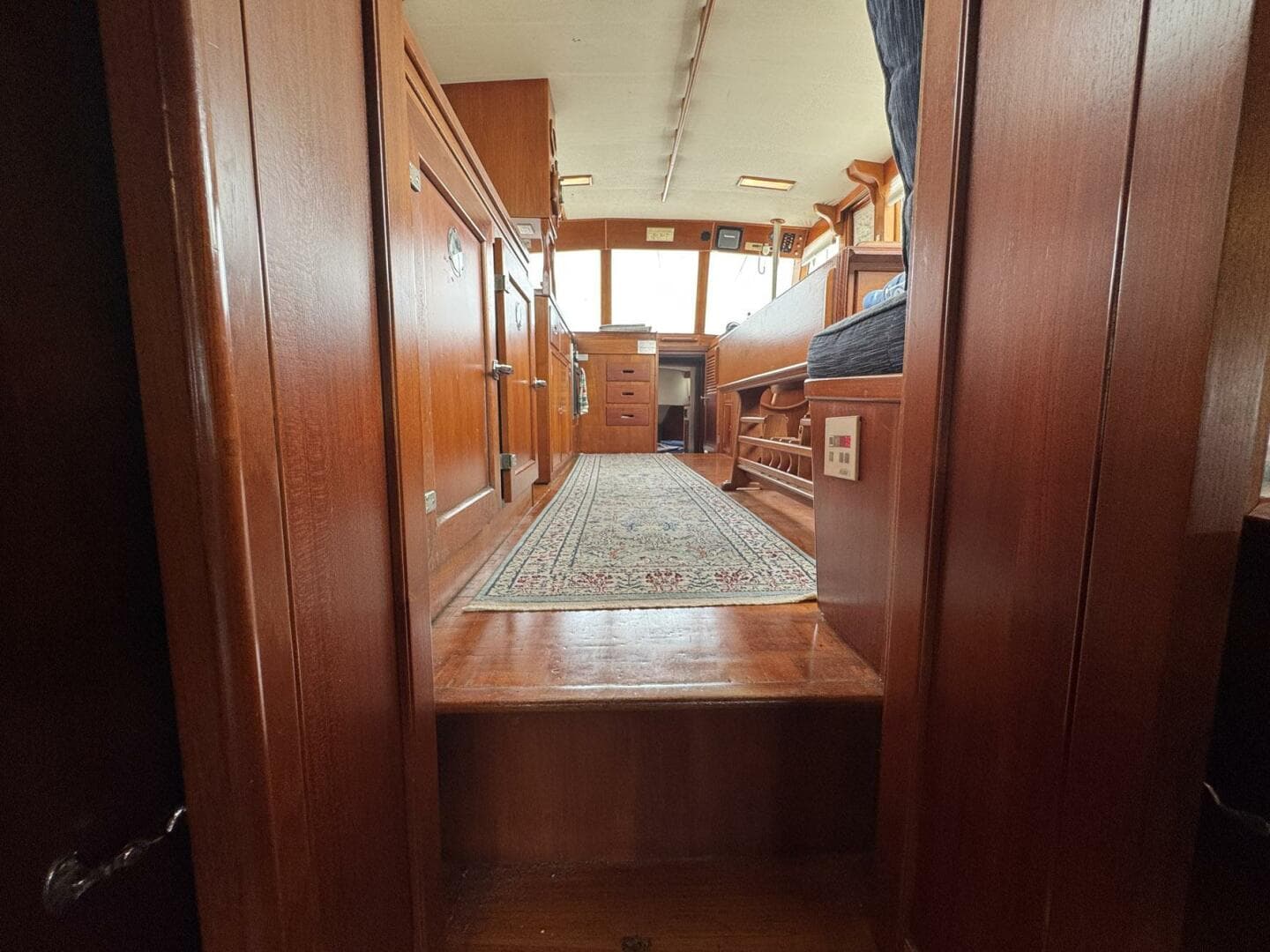 1989 Grand Banks 42 Motor Yacht