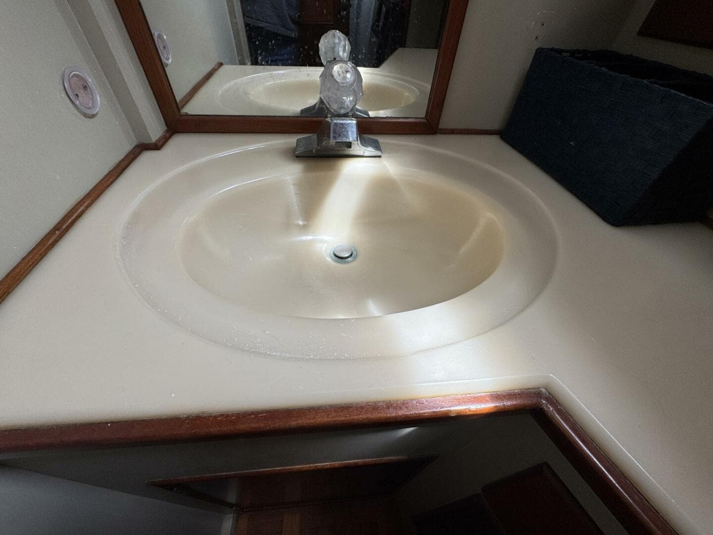 1989 Grand Banks 42 Motor Yacht