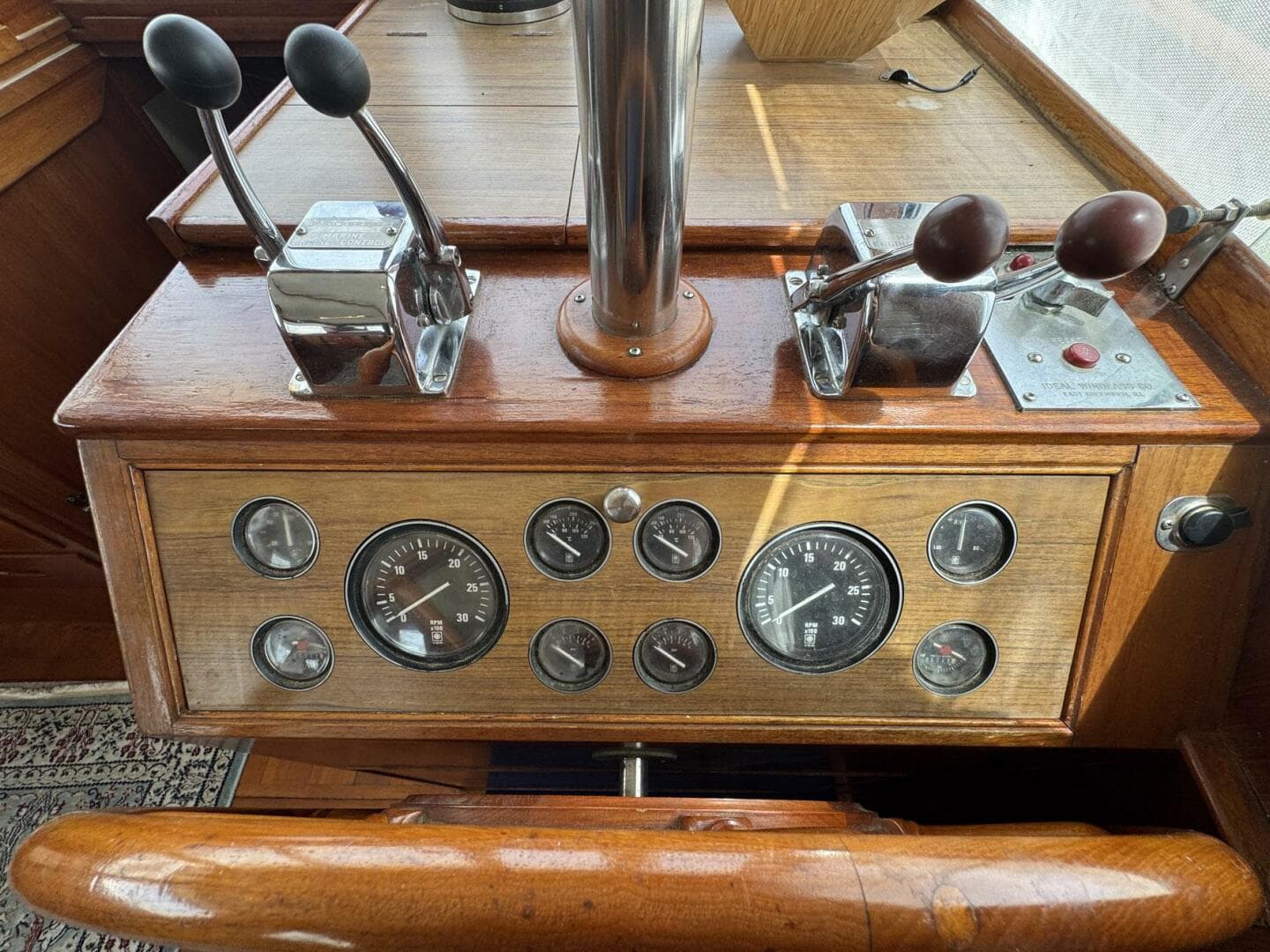 1989 Grand Banks 42 Motor Yacht