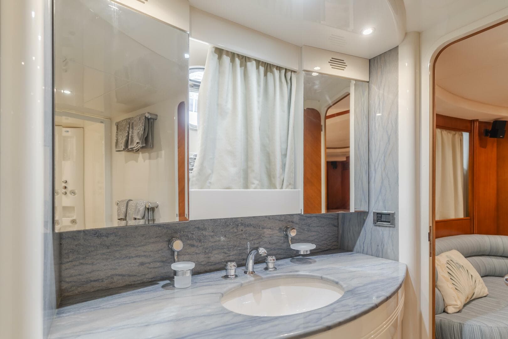 2005 Azimut 85 Ultimate