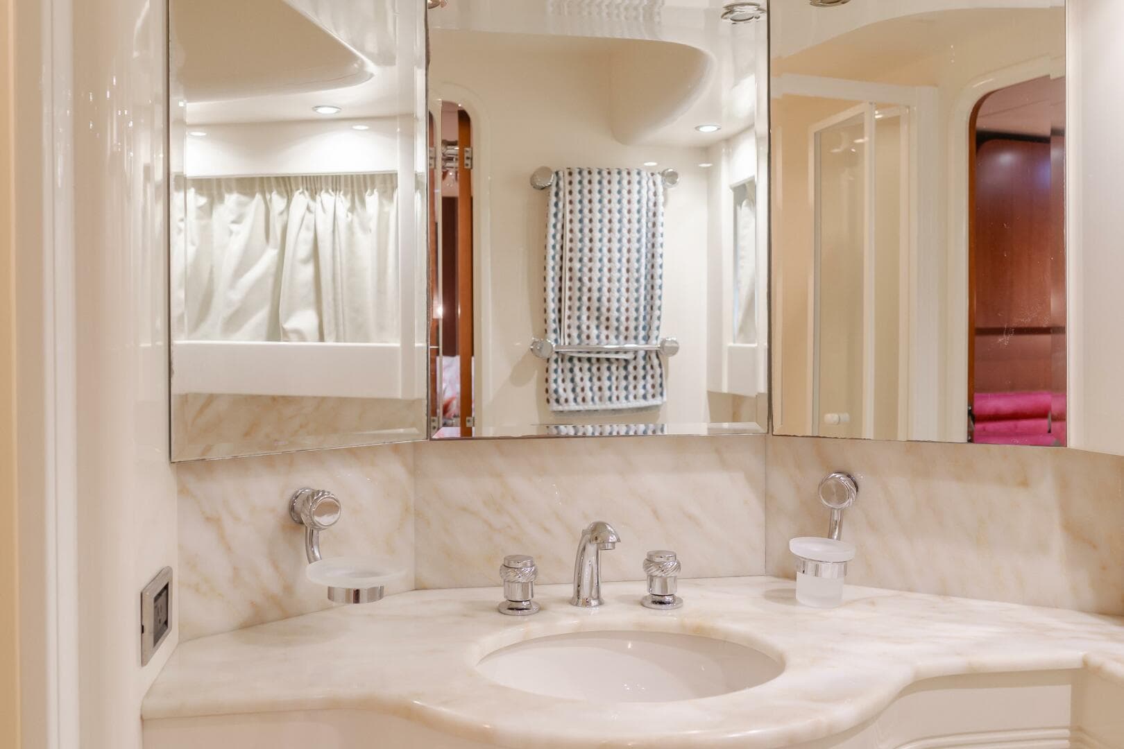 2005 Azimut 85 Ultimate