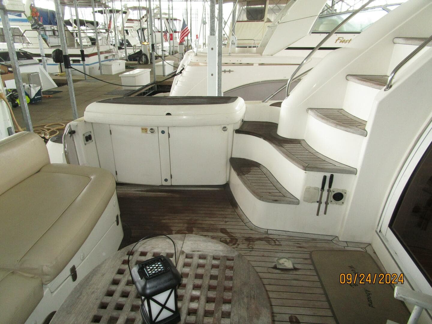 47' Sealine aftdeck port
