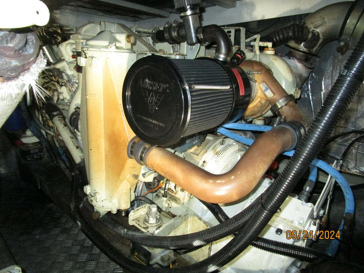 47' Sealine starboard main engine