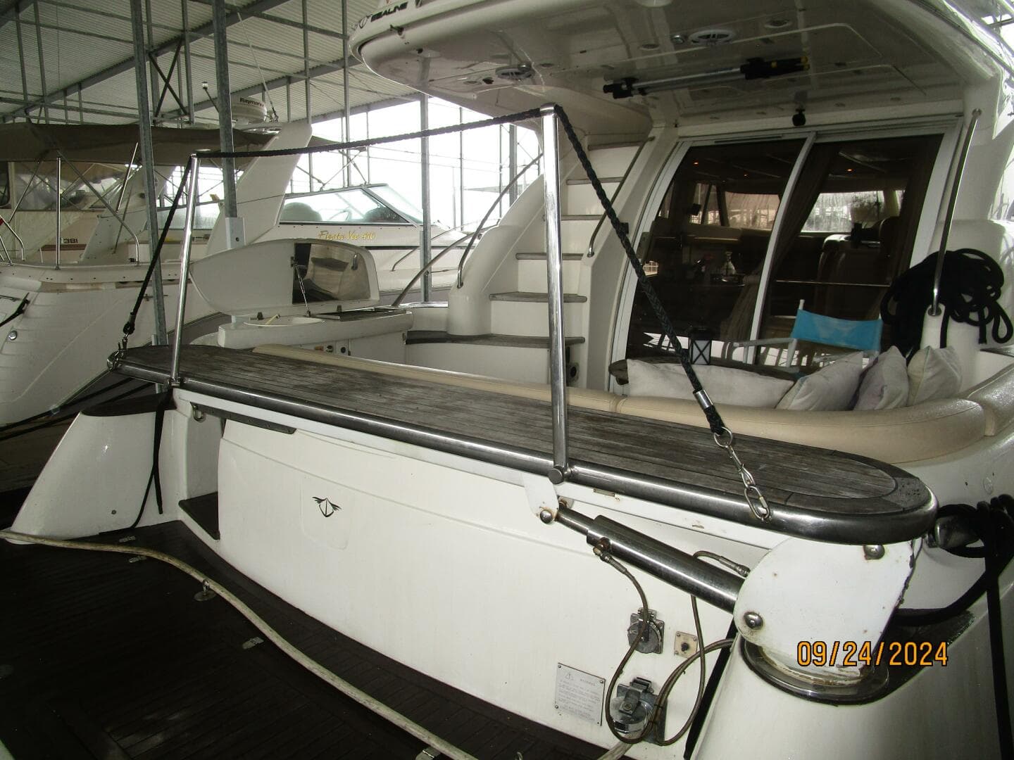 47' Sealine passarelle-tender crane