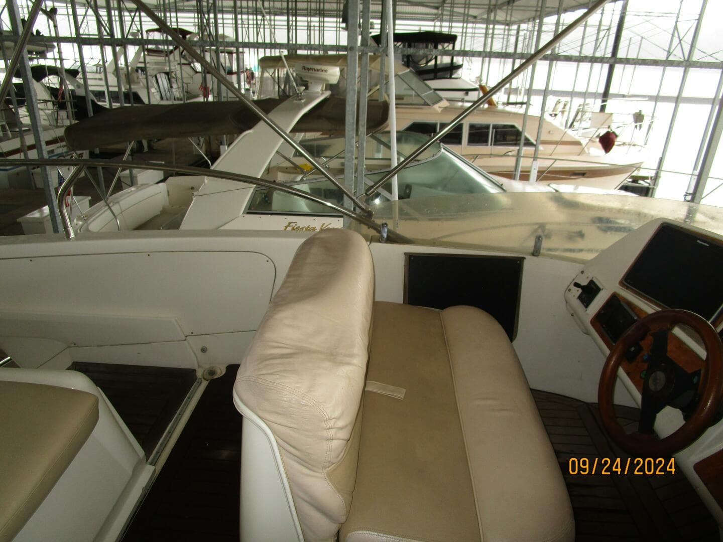 47' Sealine flybridge port