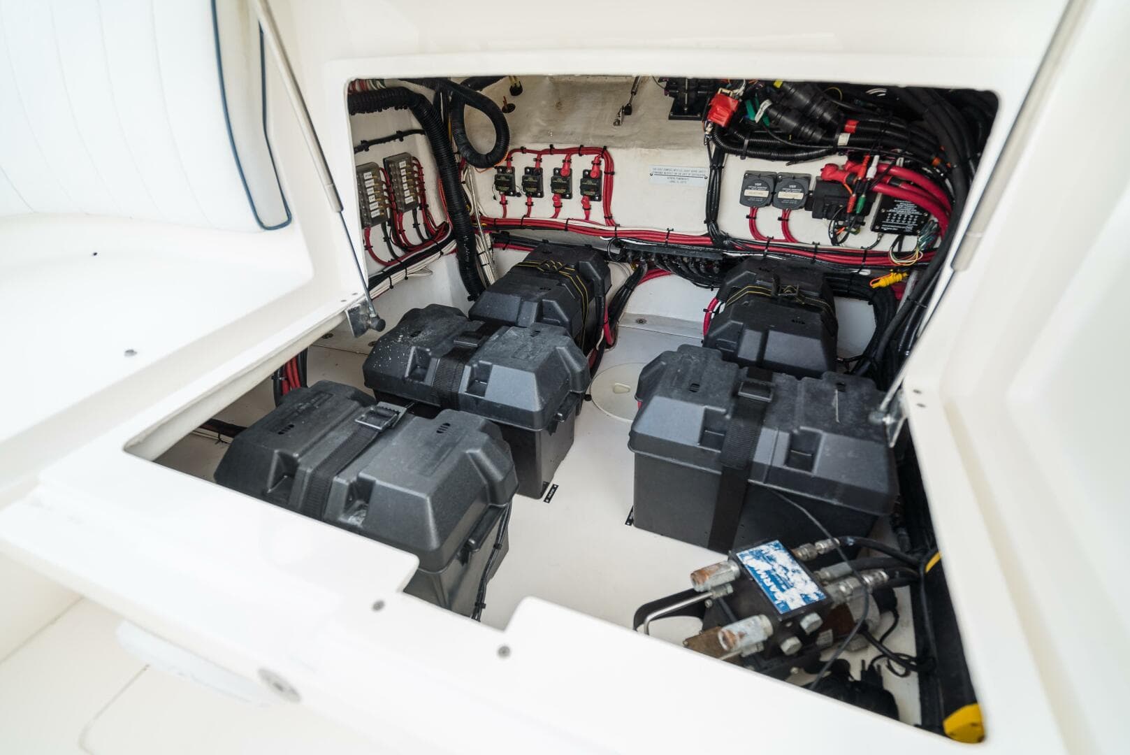 2010 Intrepid 370 Cuddy