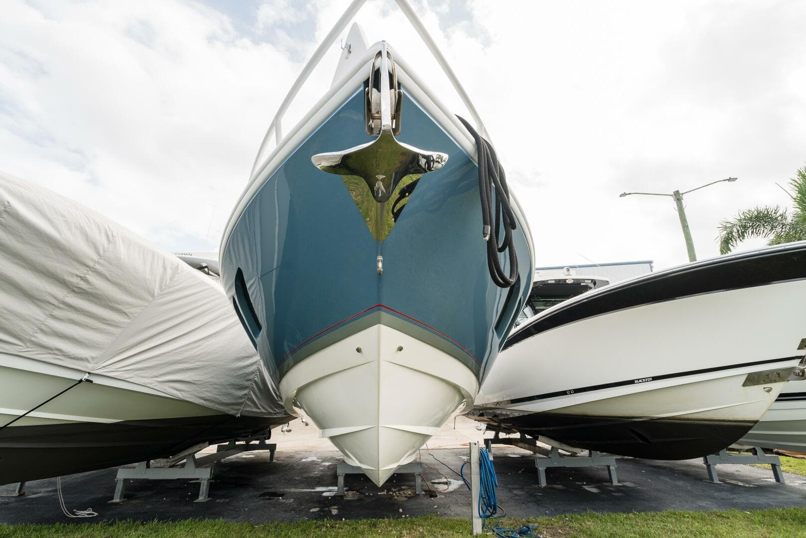 2010 Intrepid 370 Cuddy