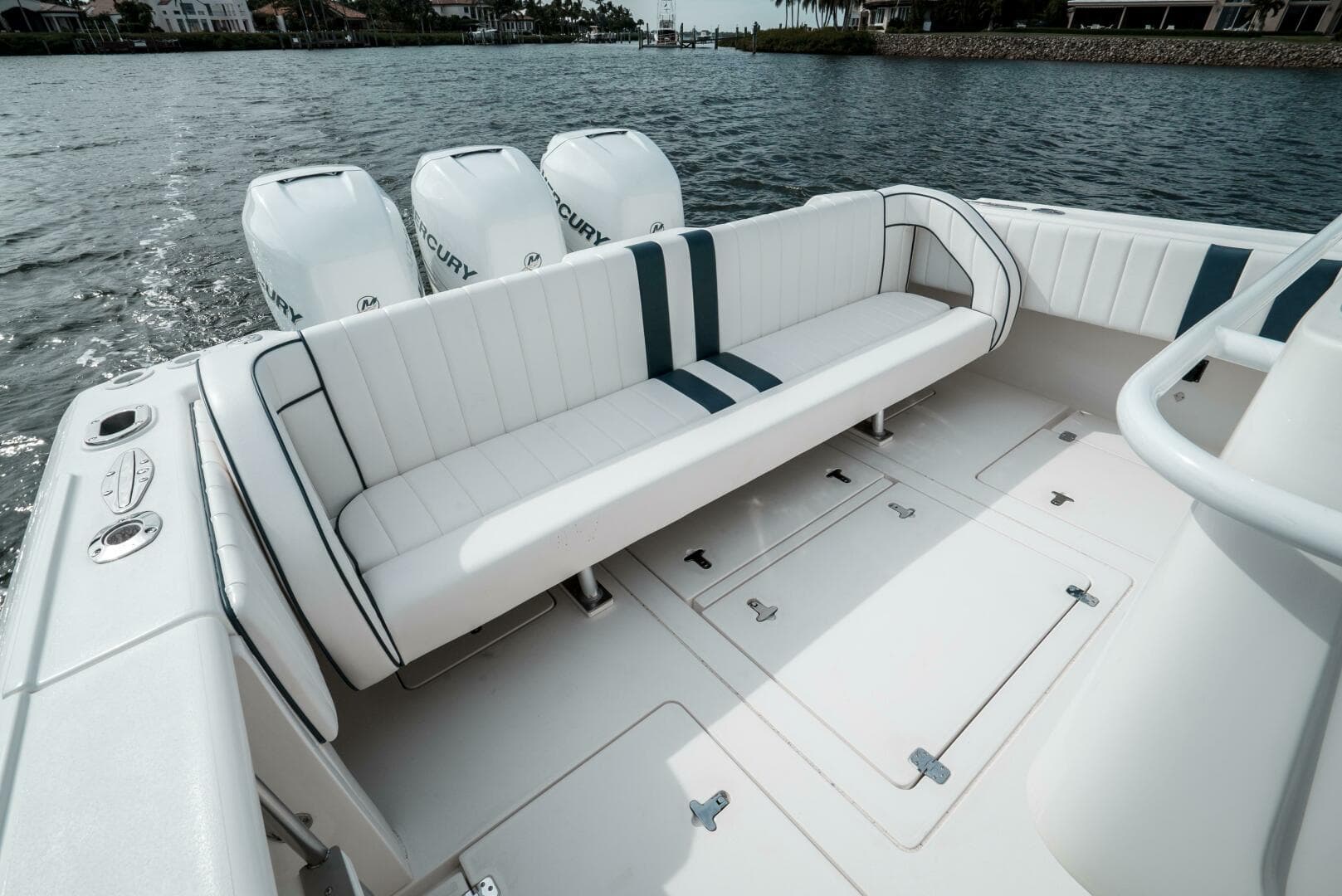 2010 Intrepid 370 Cuddy